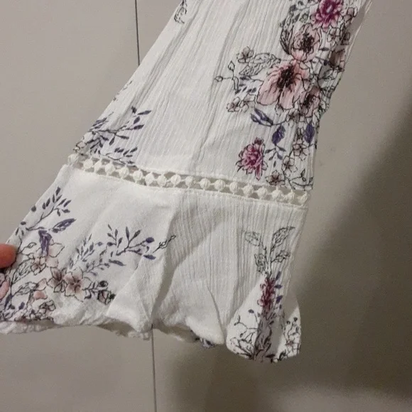 American rag v neck floral dress - Picture 5 of 8